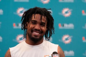 Jaylen Waddle opens up about joining Broncos: “It’s special to play with surtain”