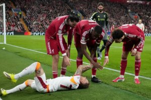 Bloody football: Noa Lang and other shocking football injuries