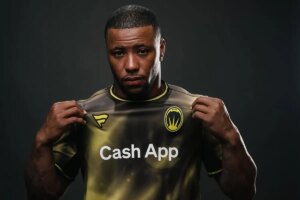 Saquon Barkley makes Logan Paul eat his words, humiliates him on the fiel