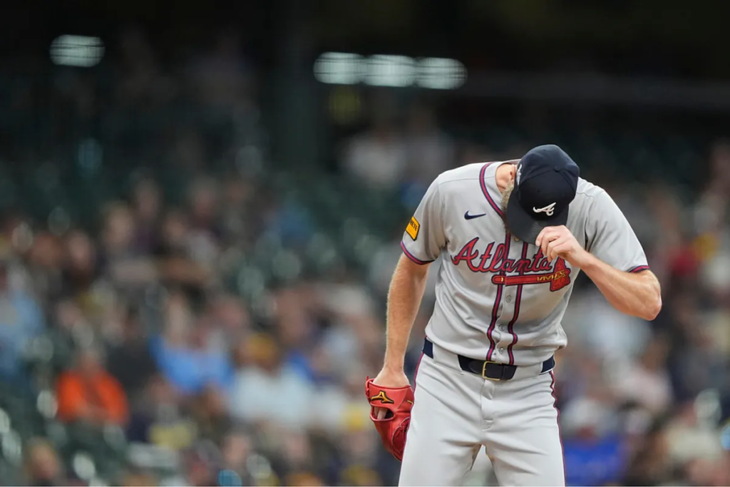 The Braves sign two veteran warriors to secure their path to the title