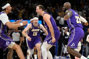 A miraculous shot by Luke Kennard gives the Lakers their ninth straight win in dramatic fashion