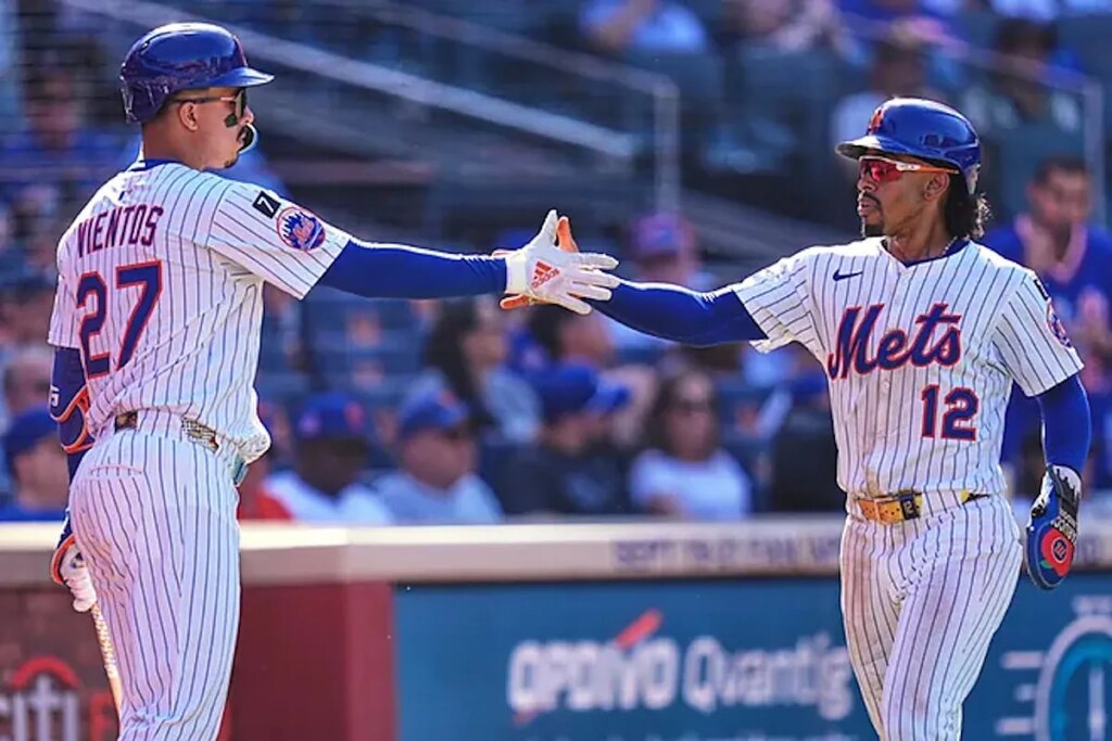 Francisco Lindor accused of bad relationship with Juan Soto and explains his baserunning