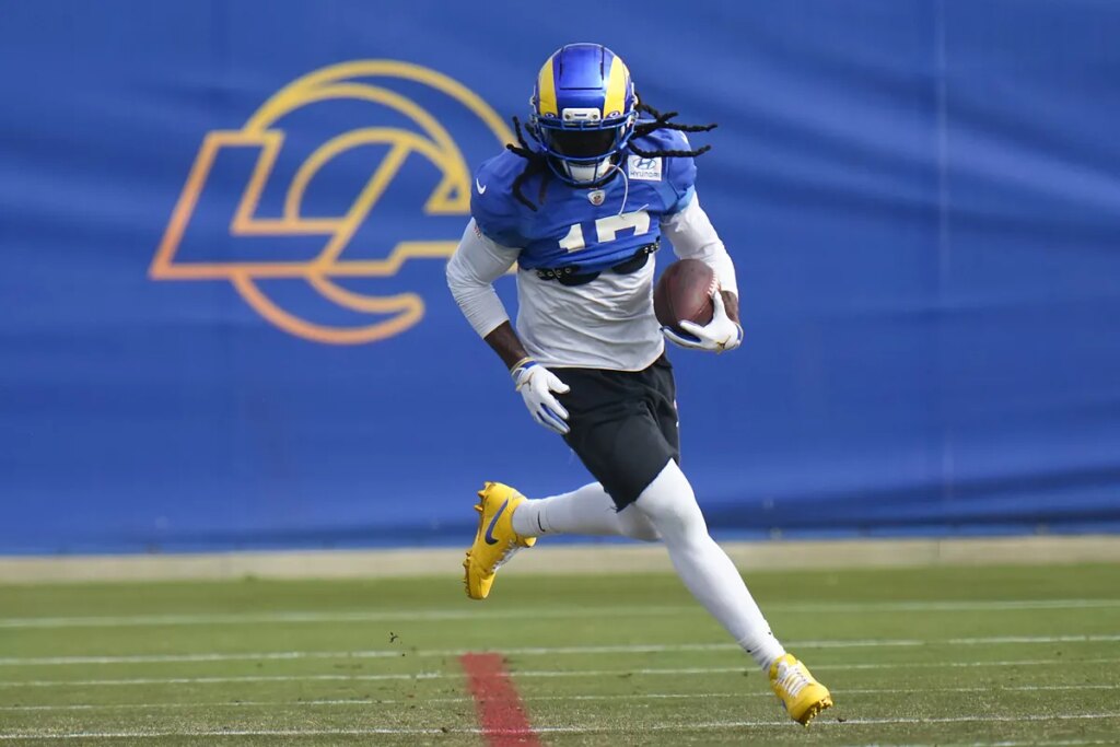 Davante Adams could leave the Rams to reunite with Aaron Rodgers