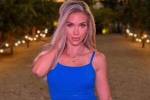 Kansas City Chiefs heiress Gracie Hunt gets engaged and shows off stunning ring