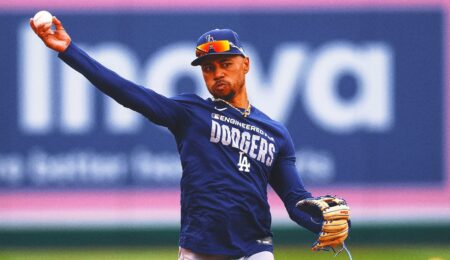 Dodgers Star Mookie Betts Lands on IL After Suffering Oblique Injury