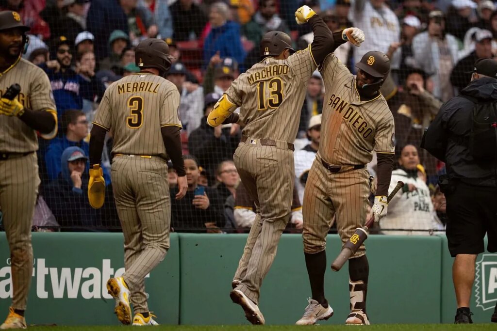 Why are the Padres so confident that they can bounce back from a disappointing 2025 season?