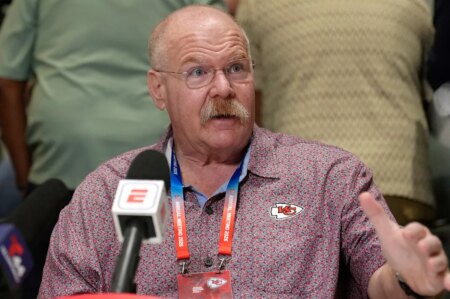 Chiefs reach for risk-laden offensive player in plugged-in NFL mock draft from Peter Schrager