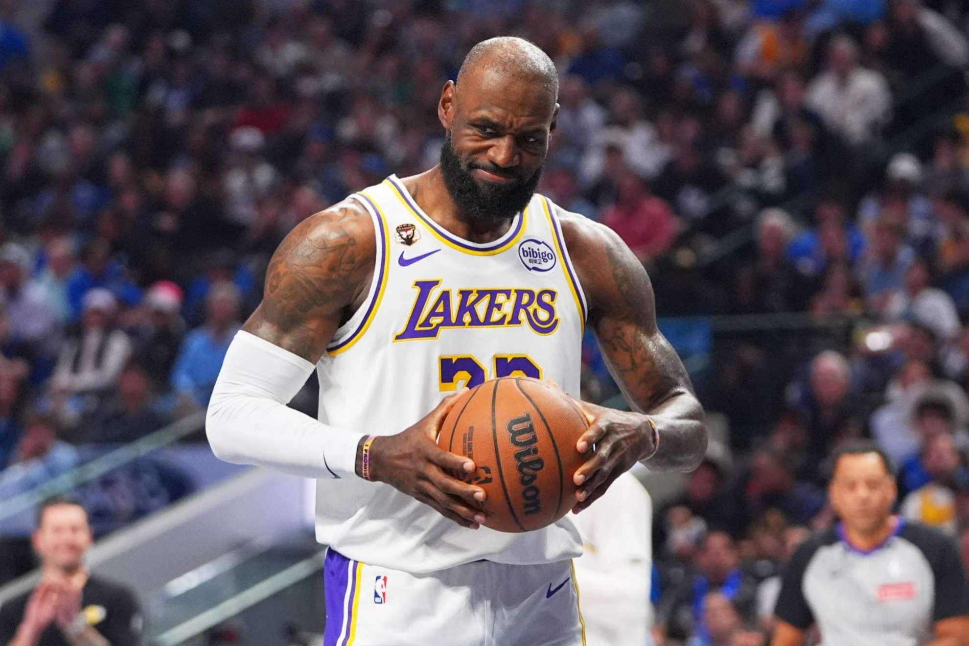 LeBron James sends a clear message but the Lakers are exposed