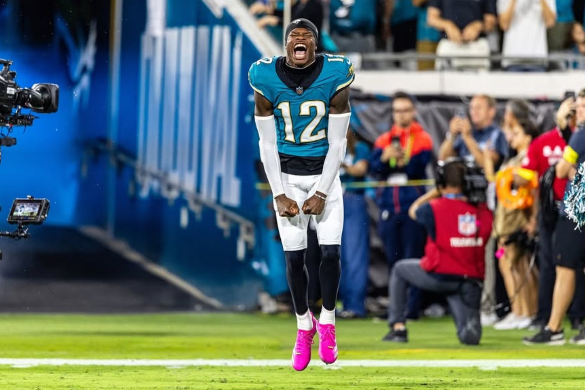 Jaguars limit Travis Hunter as they prepare for his transition