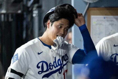 Dodgers’ new souvenir makes fans’ wallets itch because of its unreasonable stadium price