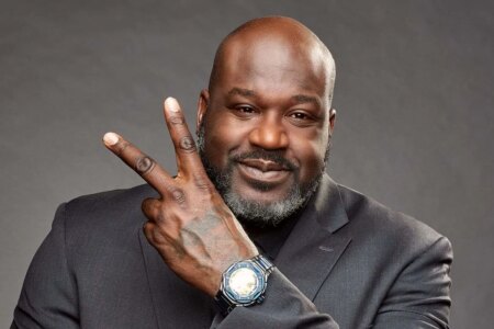 Shaquille O’Neal goes full casanova while flirting with TMZ photographer