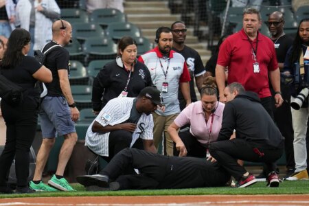 Why did the White Sox anthem singer collapse? Team shares update