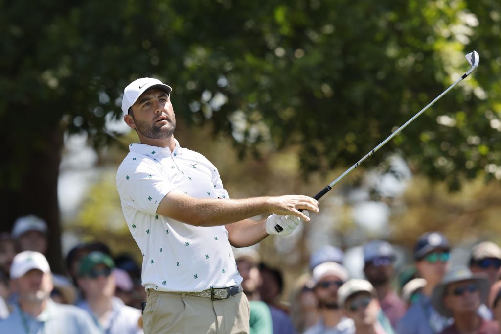 Rory McIlroy, erratic, throws away all the advantage at Augusta