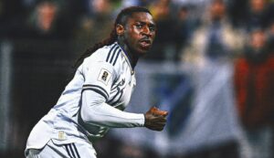 AC Milan Eyes Potential Santiago Gimenez, Moise Kean Swap Deal With Fiorentina