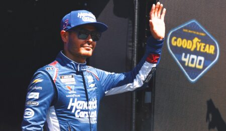 2026 NASCAR Odds: Kyle Larson, Denny Hamlin Top Early Board for Bristol