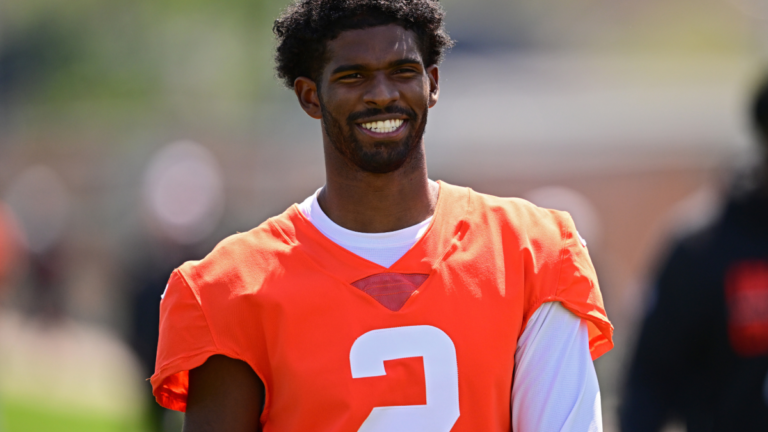 Alarm bells are ringing over the Browns’ quarterback situation: Benching Watson for Shedeur Sanders