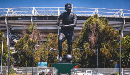 Massive Pelé Statue Unveiled In Guadalajara Ahead Of World Cup