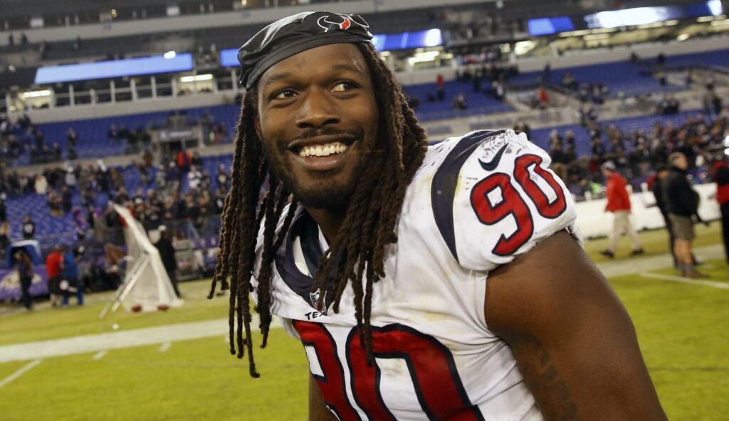Jadeveon Clowney To Reunite With Texans, Reportedly Agreeing To Deal