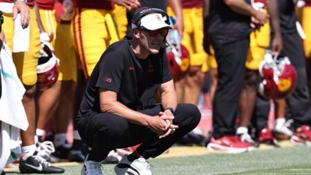 USC HC Lincoln Riley: Negative Trojans Crowd Notion A ‘False Narrative’