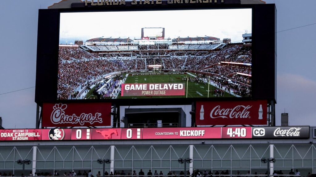 SMU-Florida State Kicked Off With Only Some Lights, No Replay After Power Outage