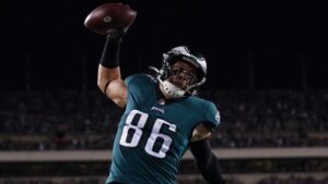 Zach Ertz Talks Being ‘Honored’ By Eagles Reunion