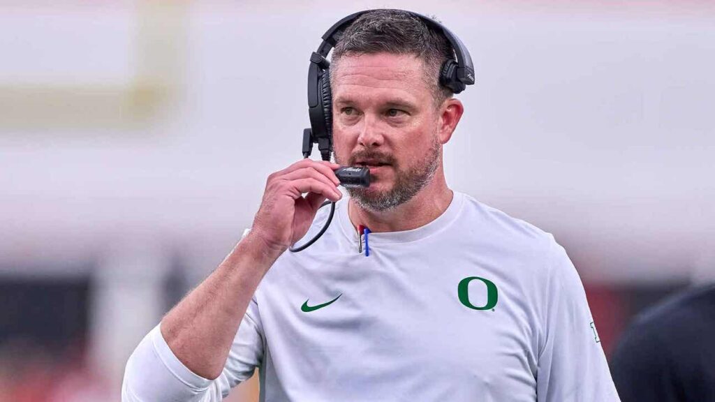 Oregon Coach Dan Lanning Takes Multiple Shots At USC After Hit On QB Dante Moore