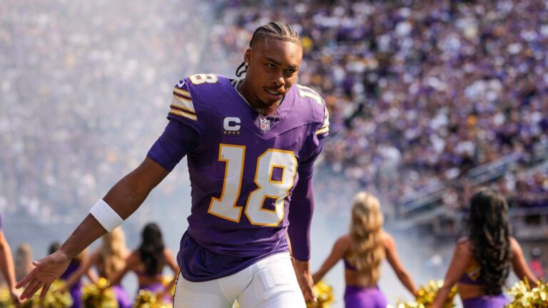 Vikings WR Justin Jefferson Reportedly Avoids Long-Term Damage on Ankle