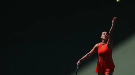 Sabalenka holds on to her world No. 1 ranking and advances to the US Open round of 16